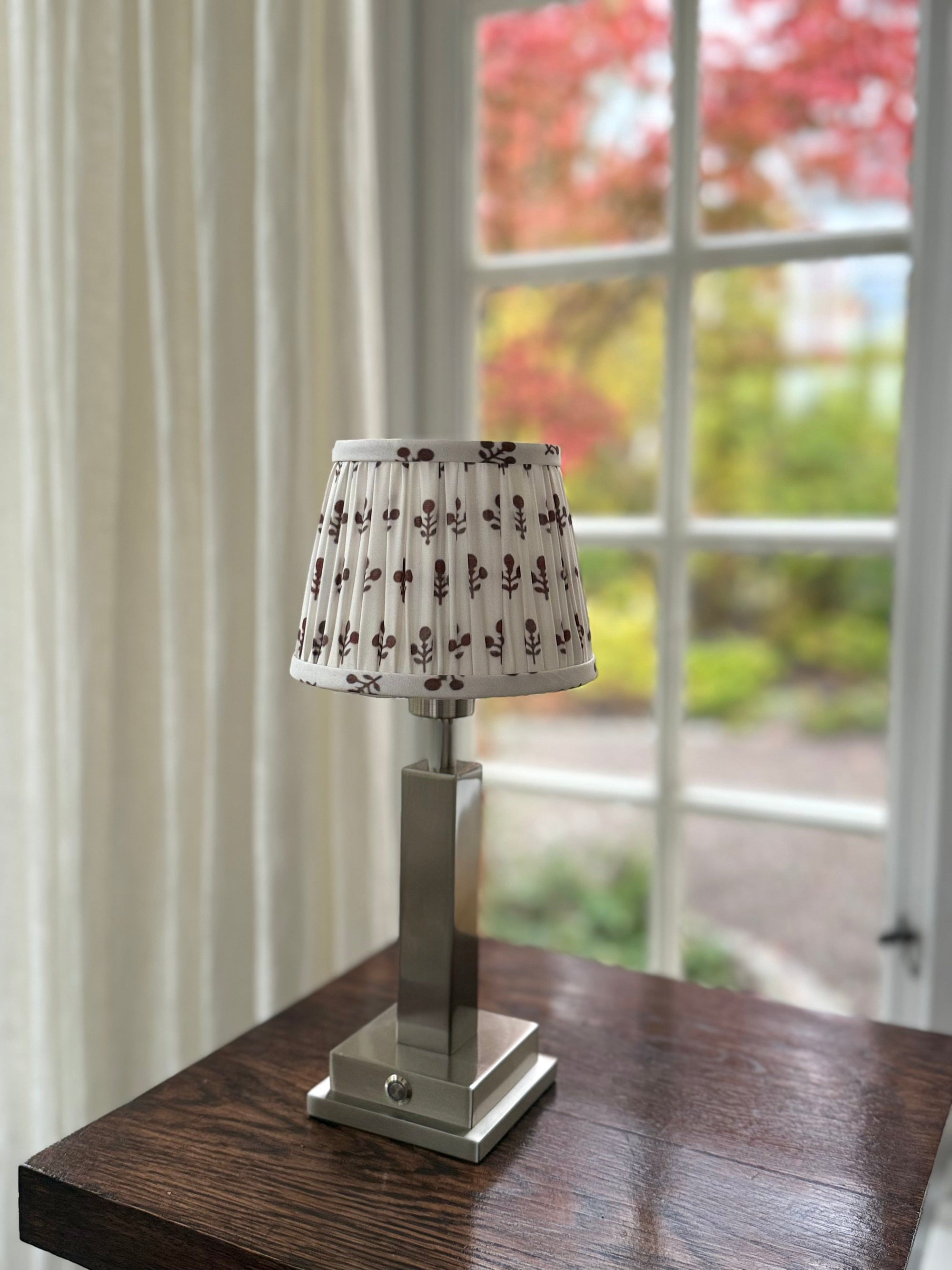 Von Norten Athena Slim Silver Rechargeable Table Lamp
