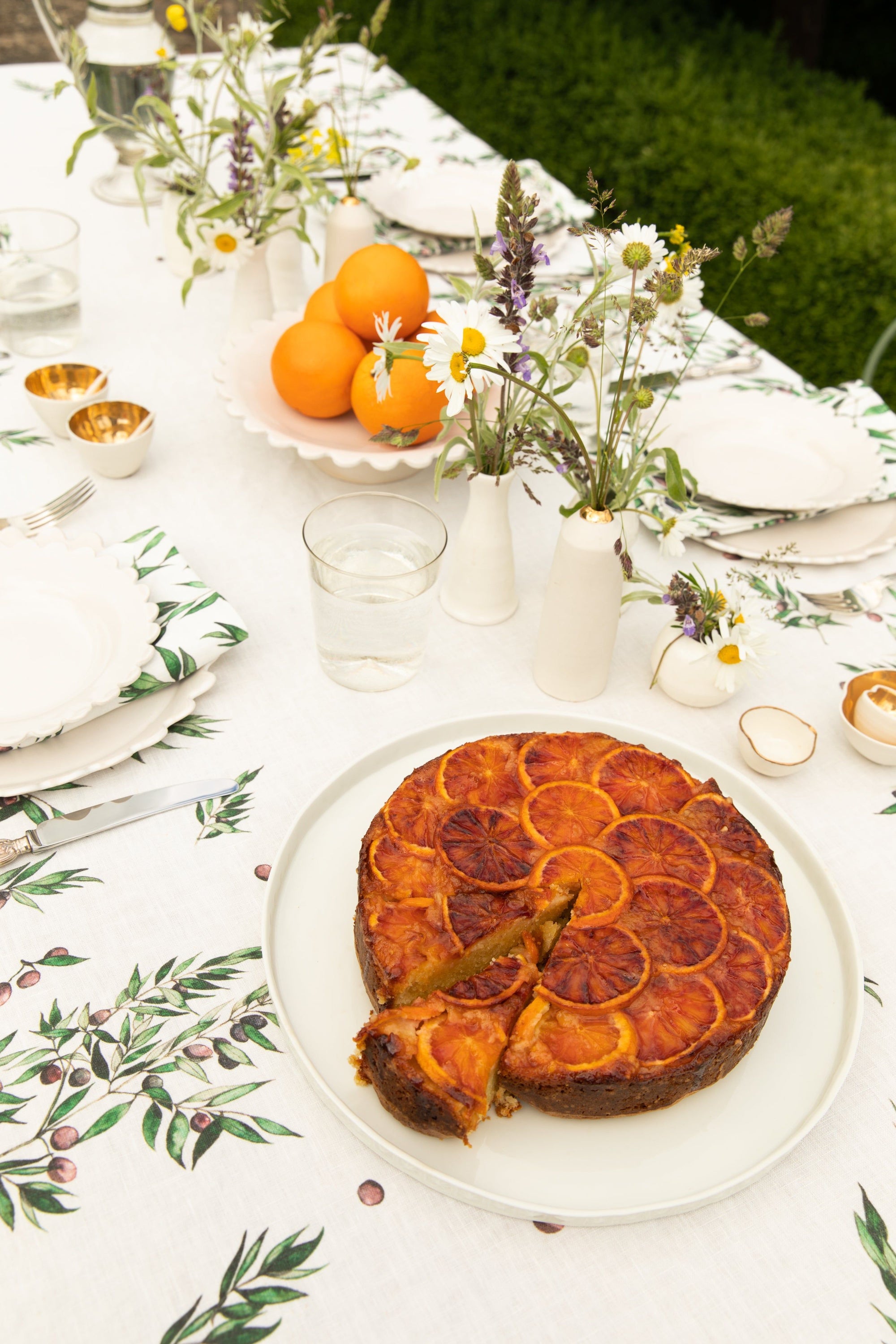 Olive Border Linen Table Cloth