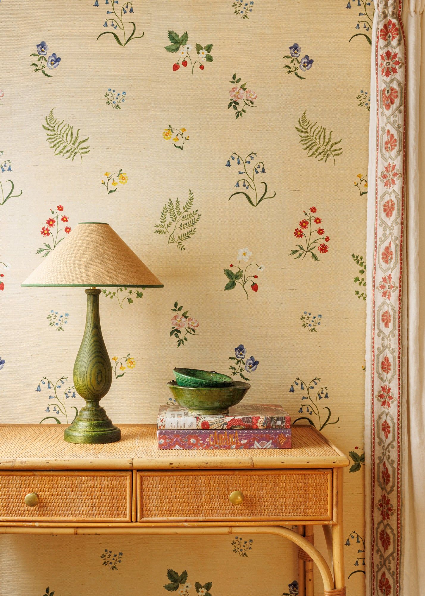 Herbarium Wildflower Grasscloth Wallpaper - Blush