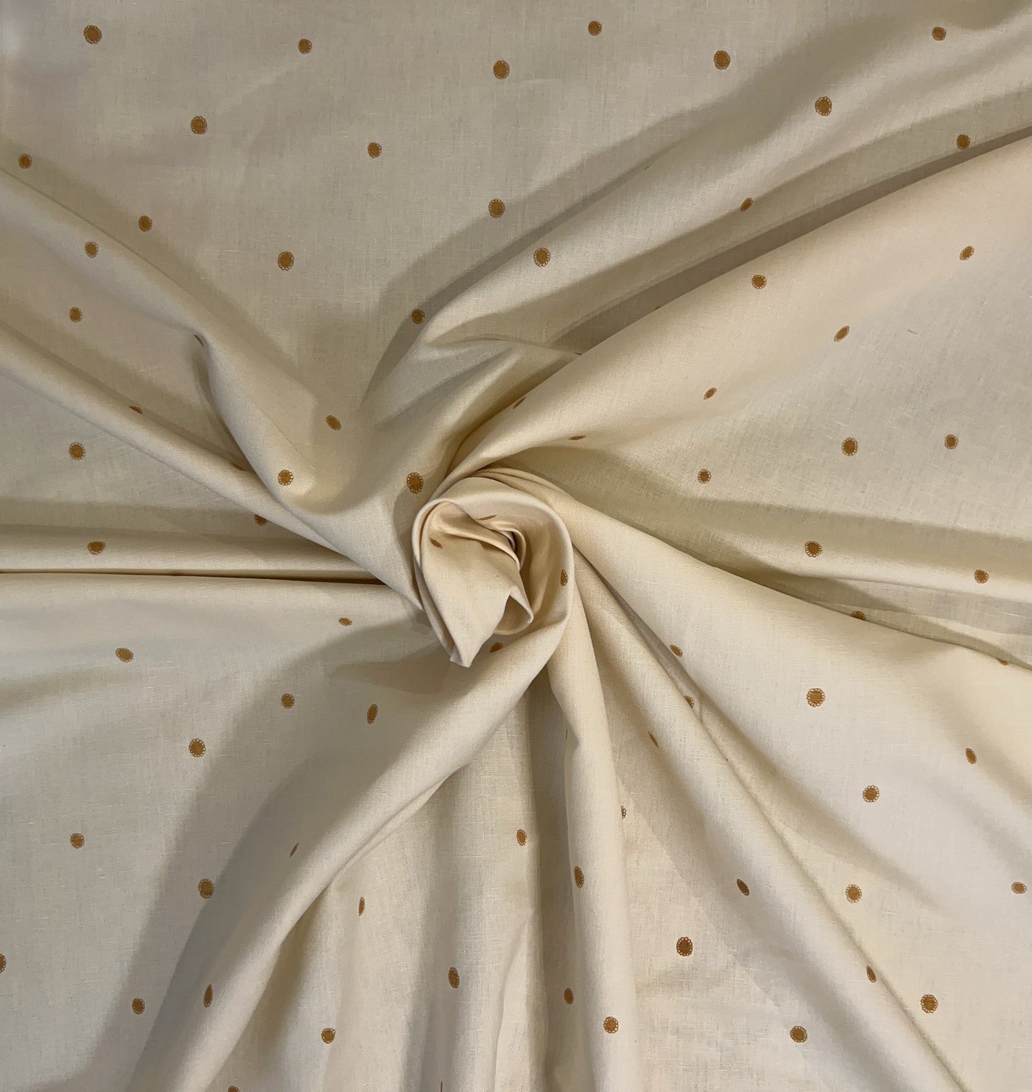 Dolce Daisies Fabric, Limoncello, Sample