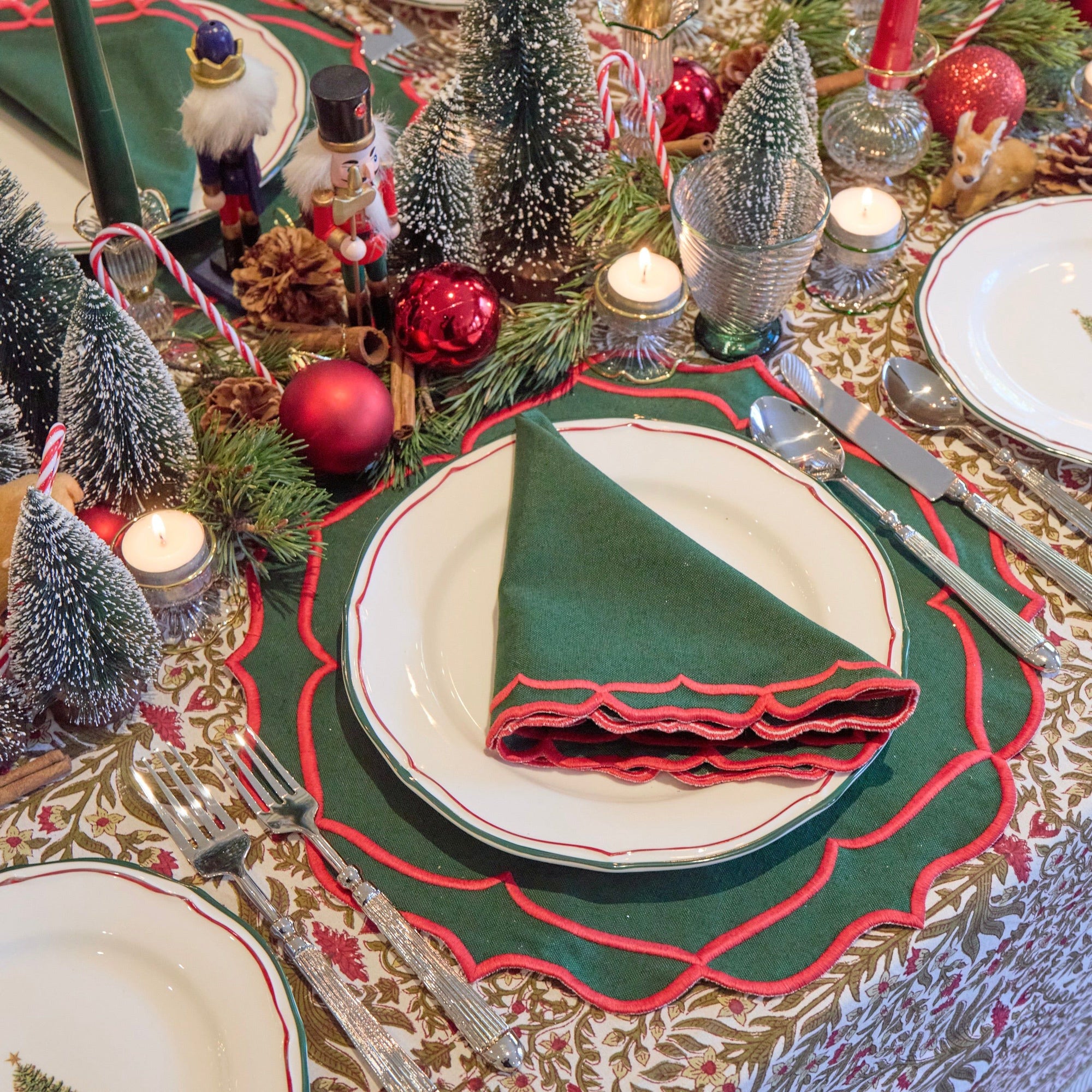 Noel Red & Green Christmas Napkin (set of 4) Cloth Napkins