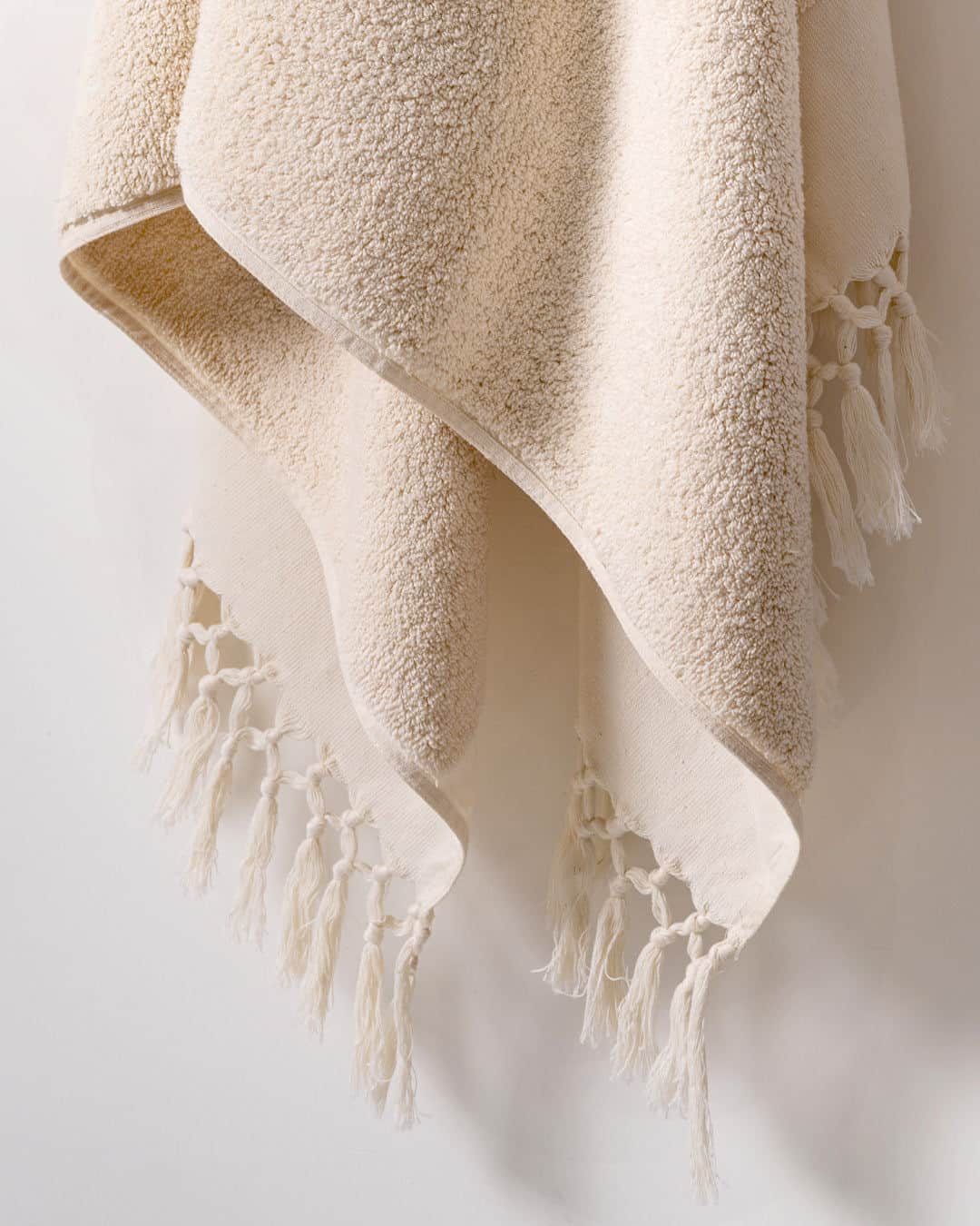 Plush & Bare Pure Cotton King Bath Towel In Cream