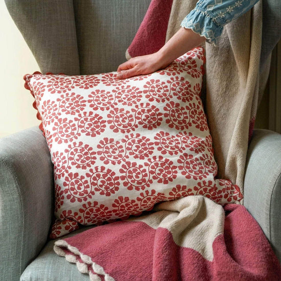 Bordered Knitted Throw Pink Maison Flâneur - Main Image