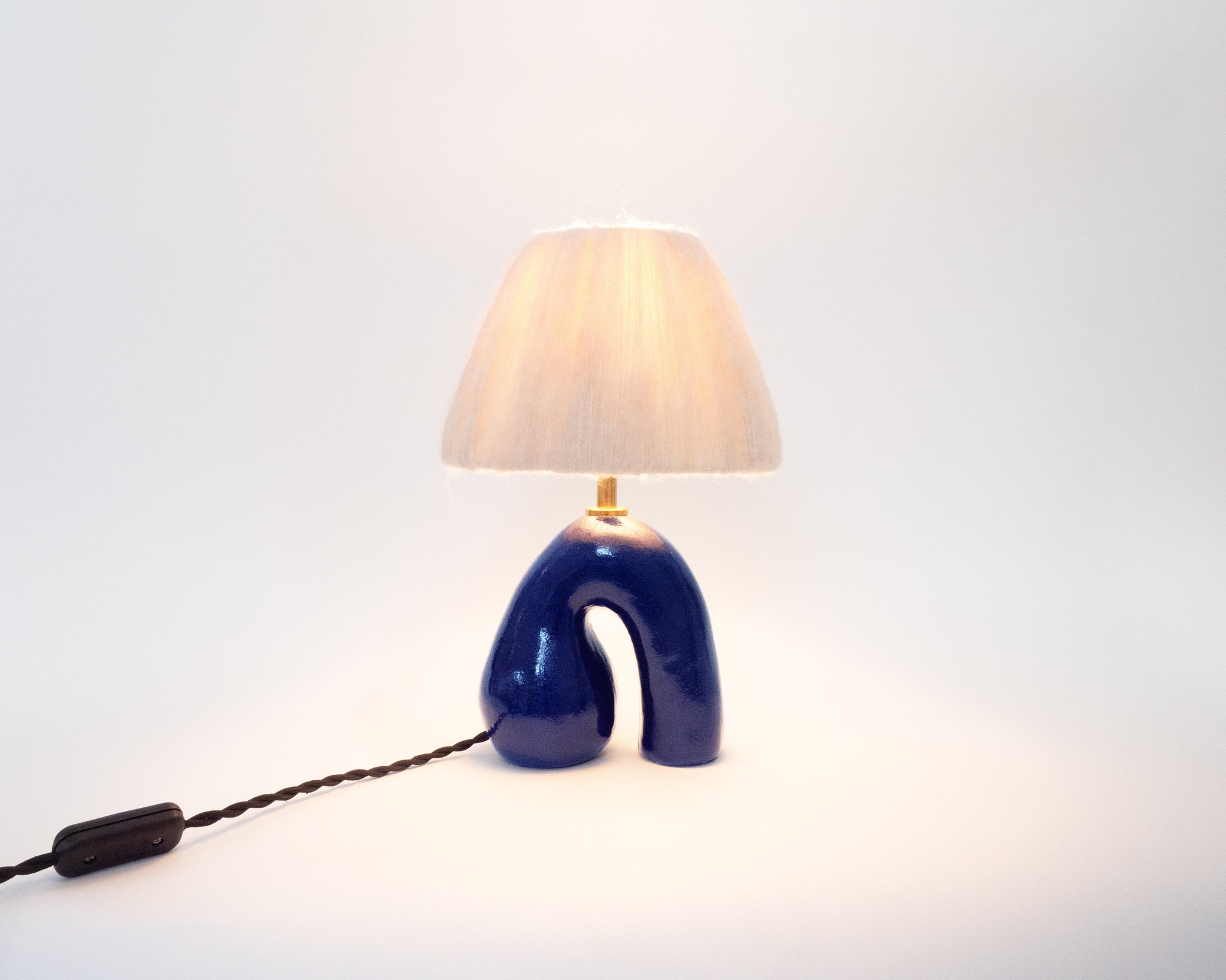 'Opposée' Table Lamp - Glossy Blue