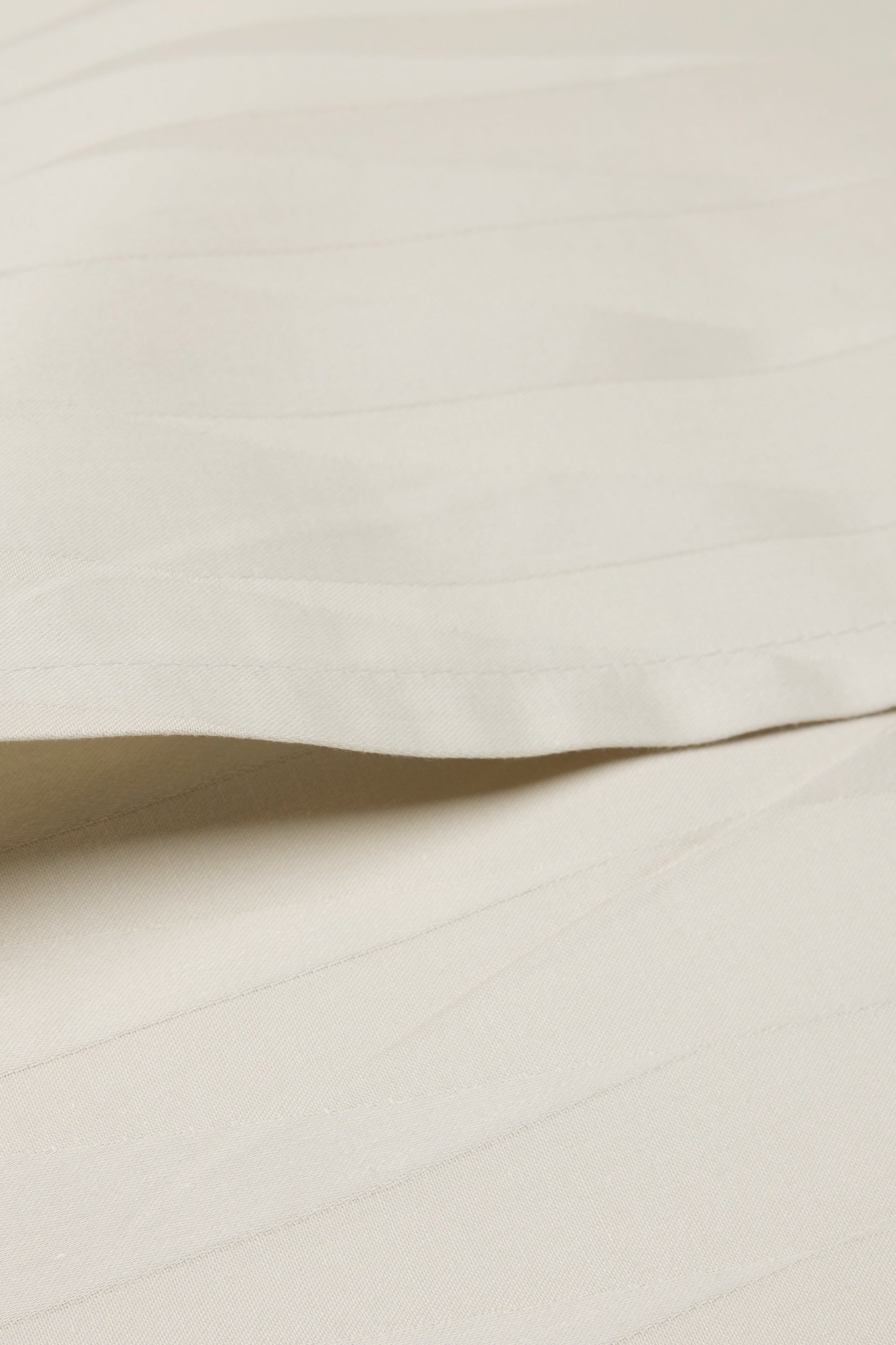 Jacquard Organic Cotton Pillowcases - Sterling Silver