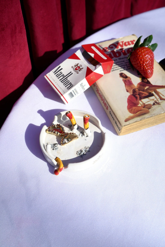 Beere & Kisses Ashtray