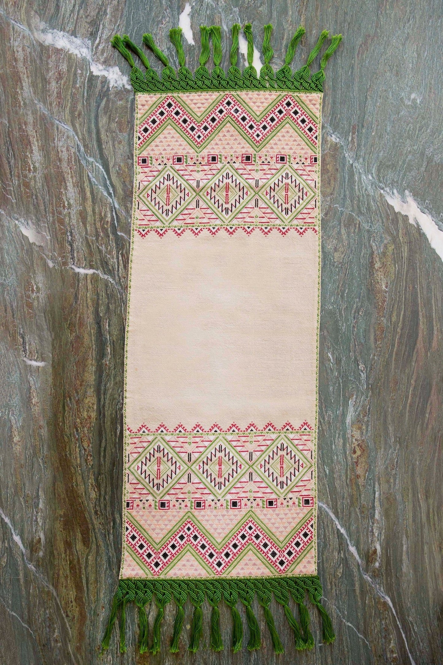 Anixi Vintage Table Runner