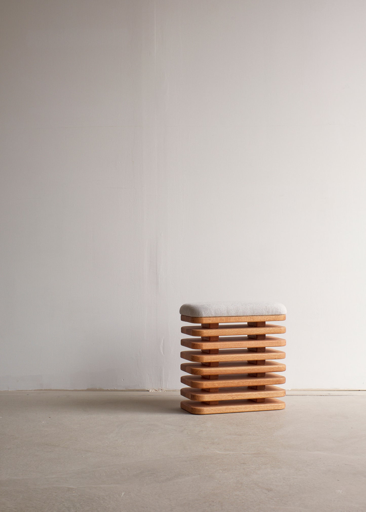 Ushigome-Yanagichio Stool