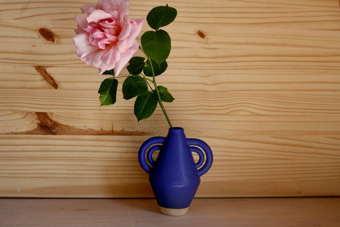 Diamond Vase with Double Handles in Heavy Speckle
