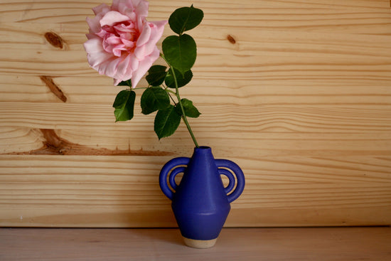 Diamond Vase with Double Handles in Heavy Speckle