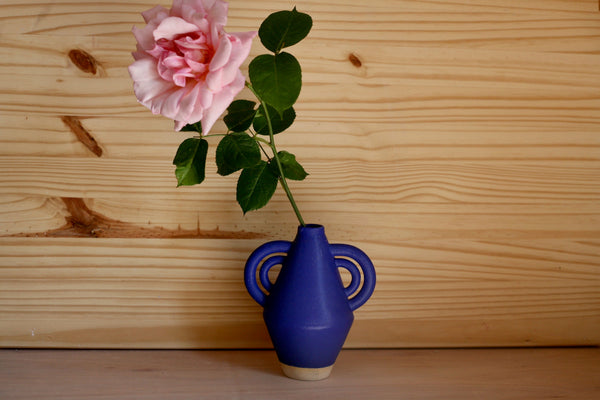 Diamond Vase with Double Handles in Heavy Speckle