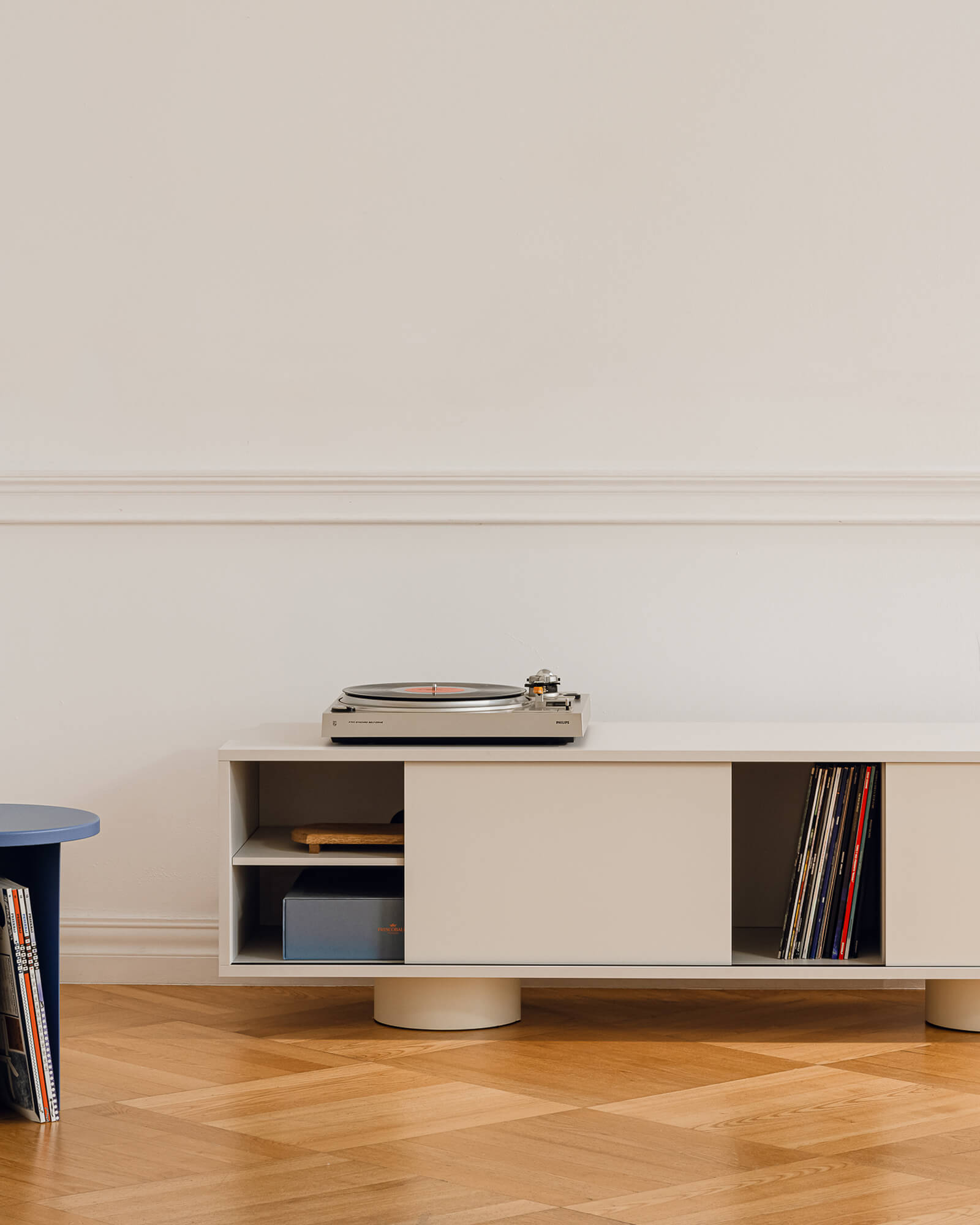 Taro Tv Stand-
