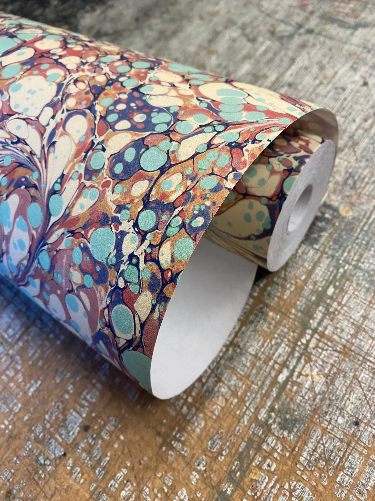 Marbled Wallpaper - 'Aurora' Colour: Opal - Eco Non-Woven