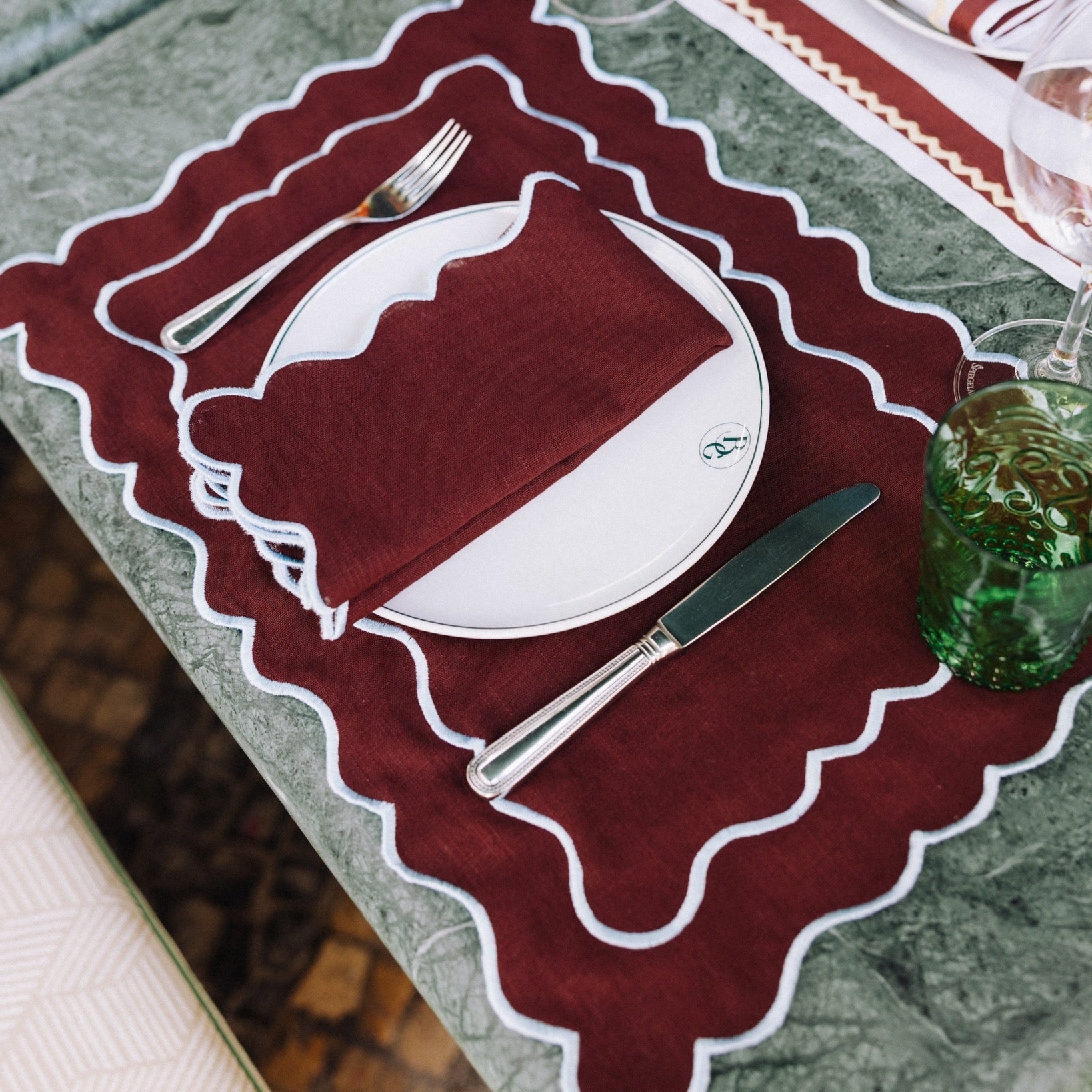 Ondulado Wavy Placemat, Bordeaux With Blue