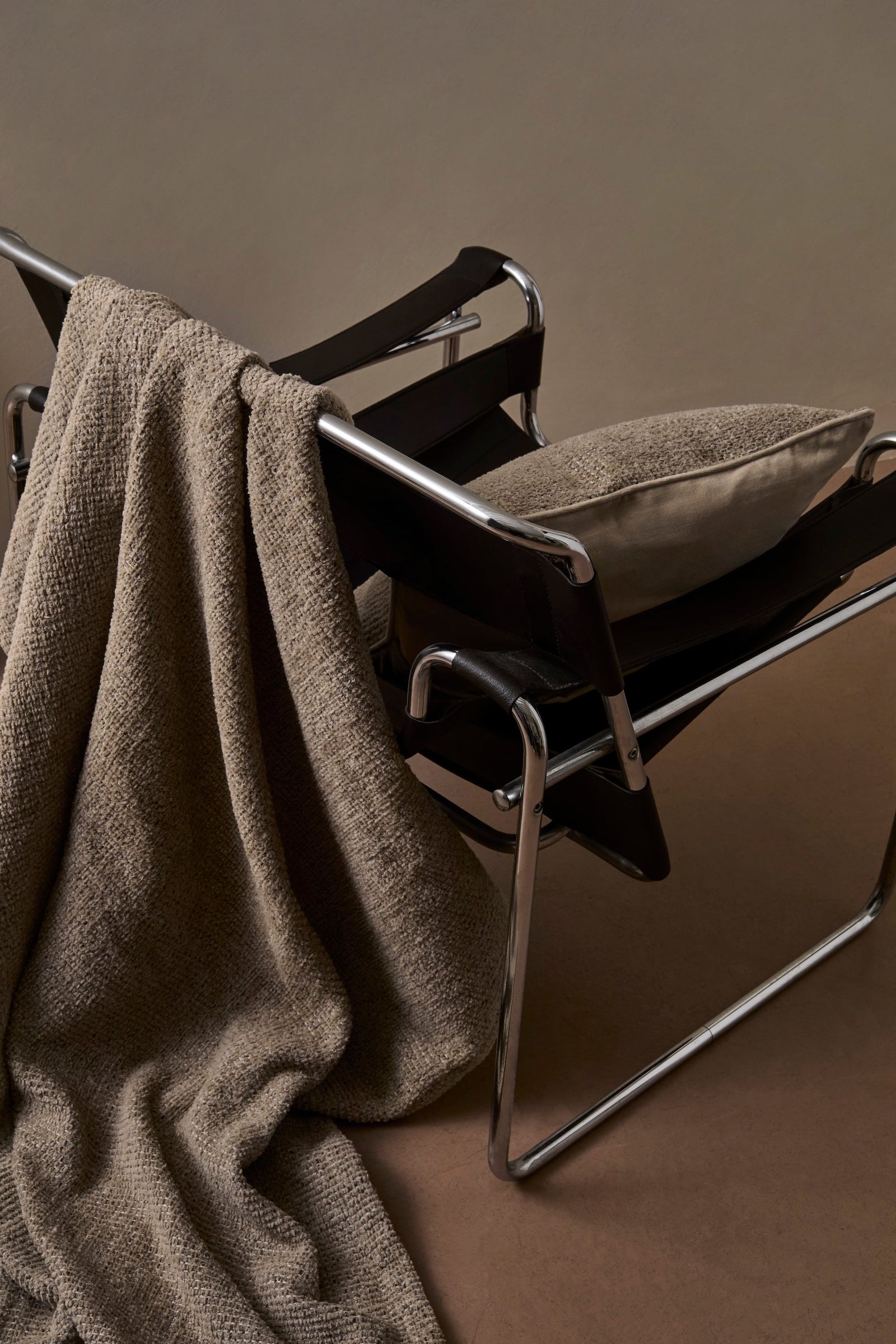 Plush Throw - Light Neutral