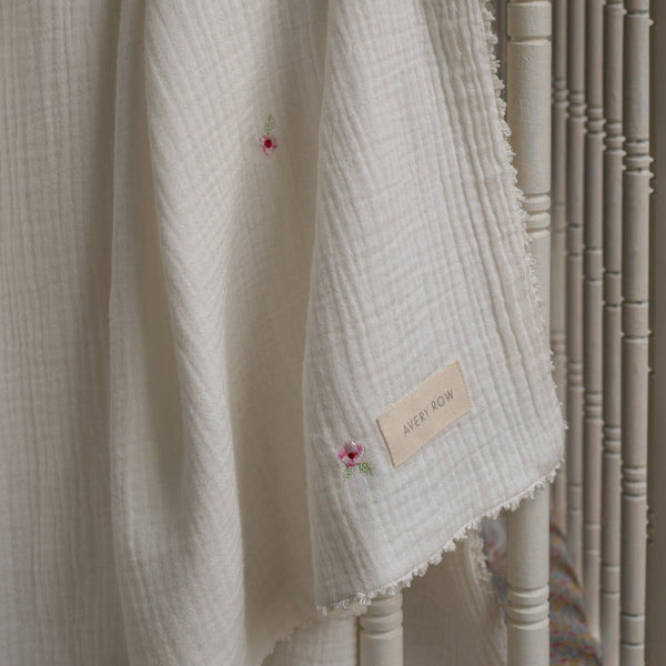 Embroidered Muslin Blanket - Anemone