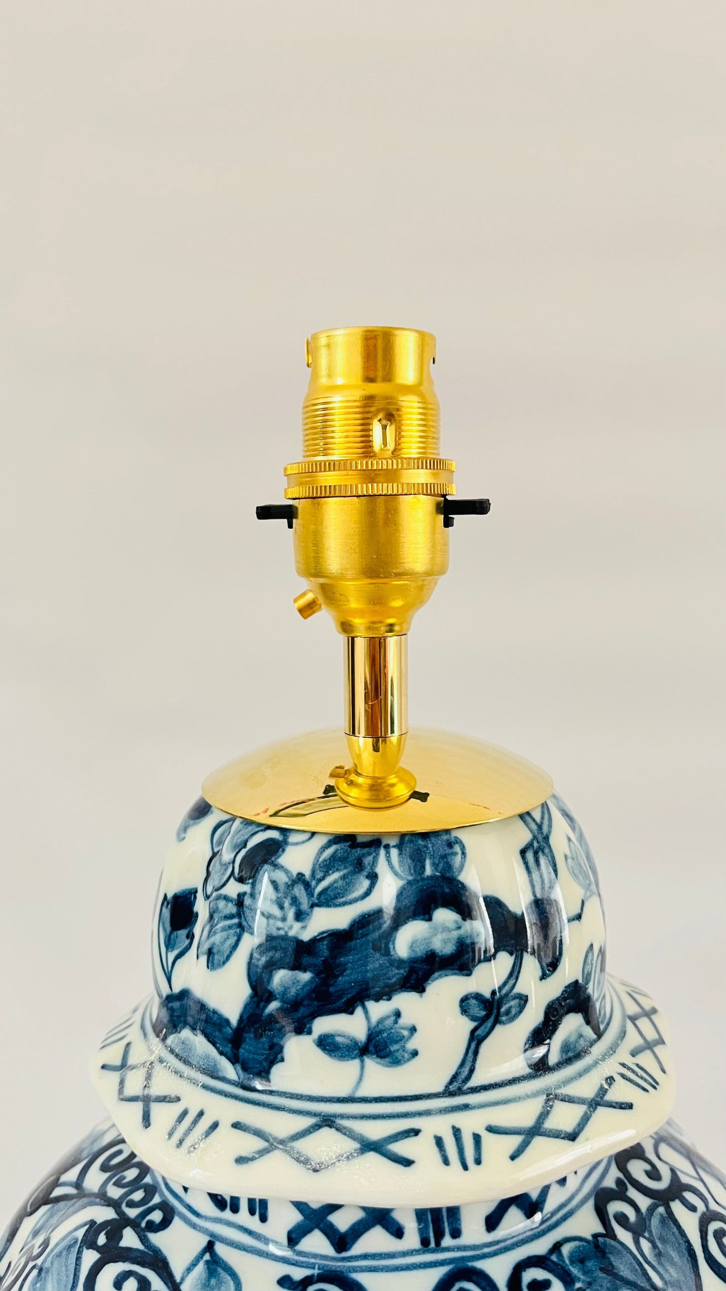 Antique Makkum Jar Lamp
