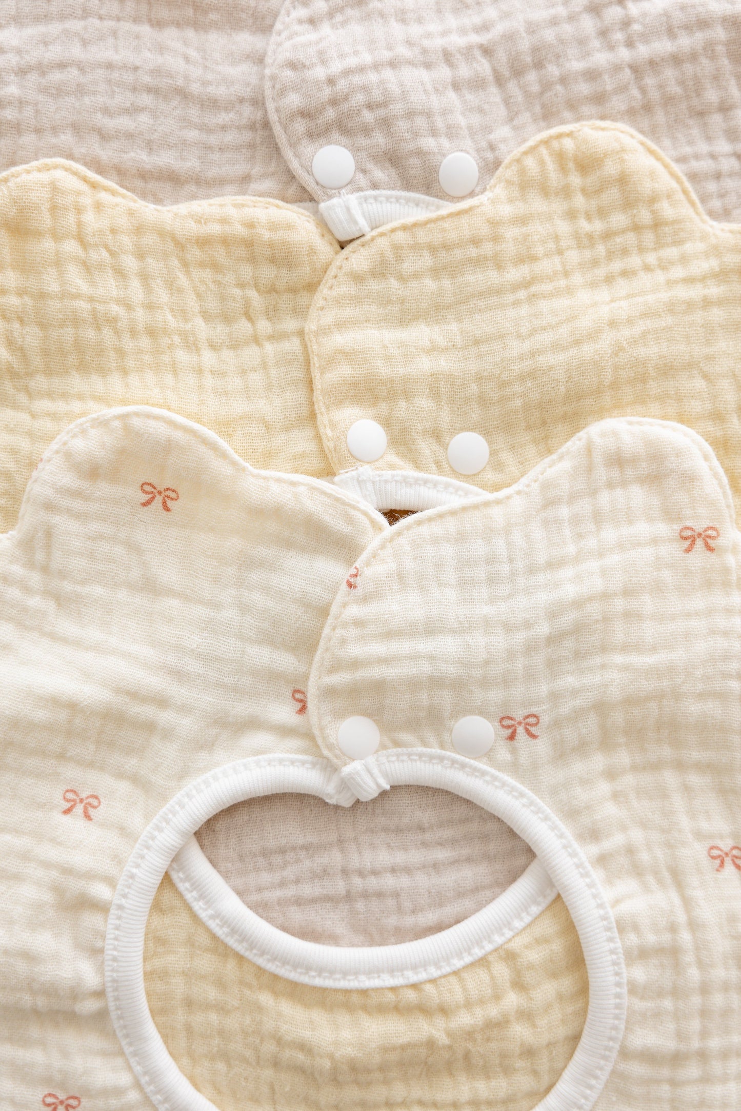 Soft Bibs – Petal Ribbon
