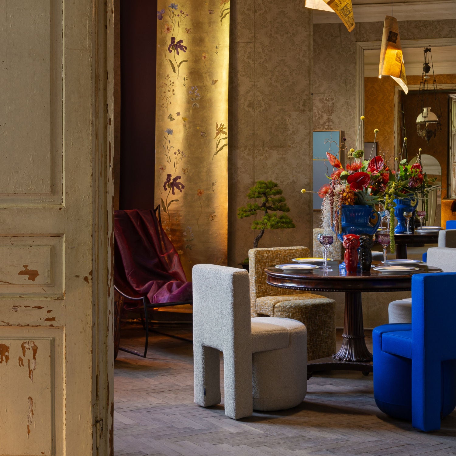 Fossil - Sculptural Dinning Chair