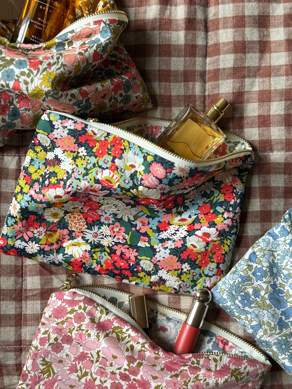 Pouch made from Liberty Fabric 'Poppy and Daisy Pink'