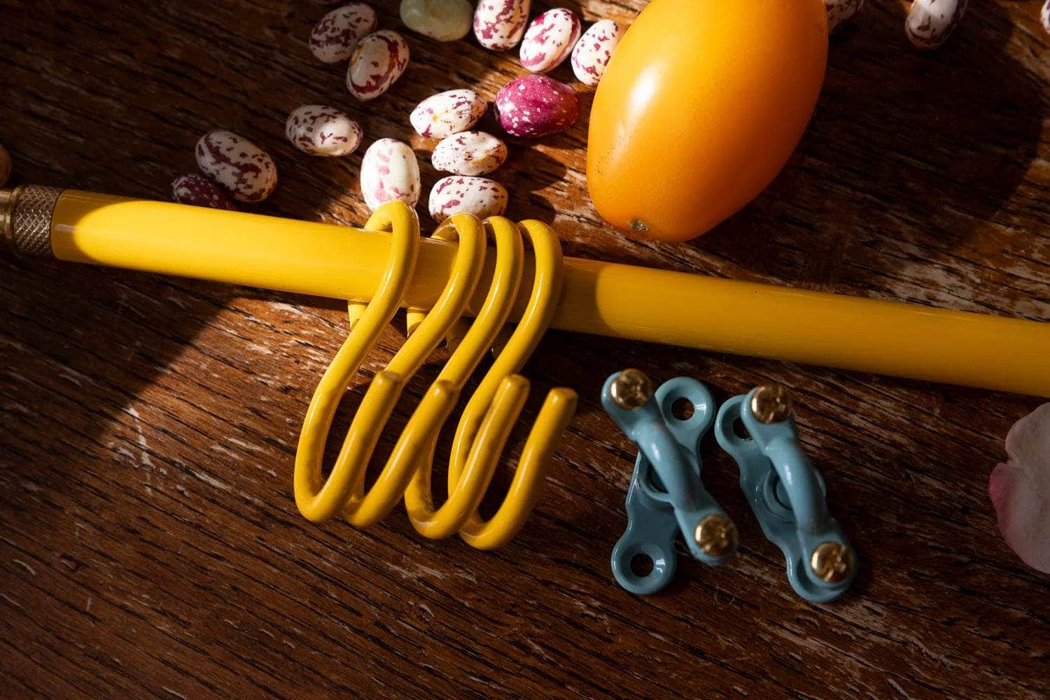 The 40cm Signal Yellow Hanging Rail