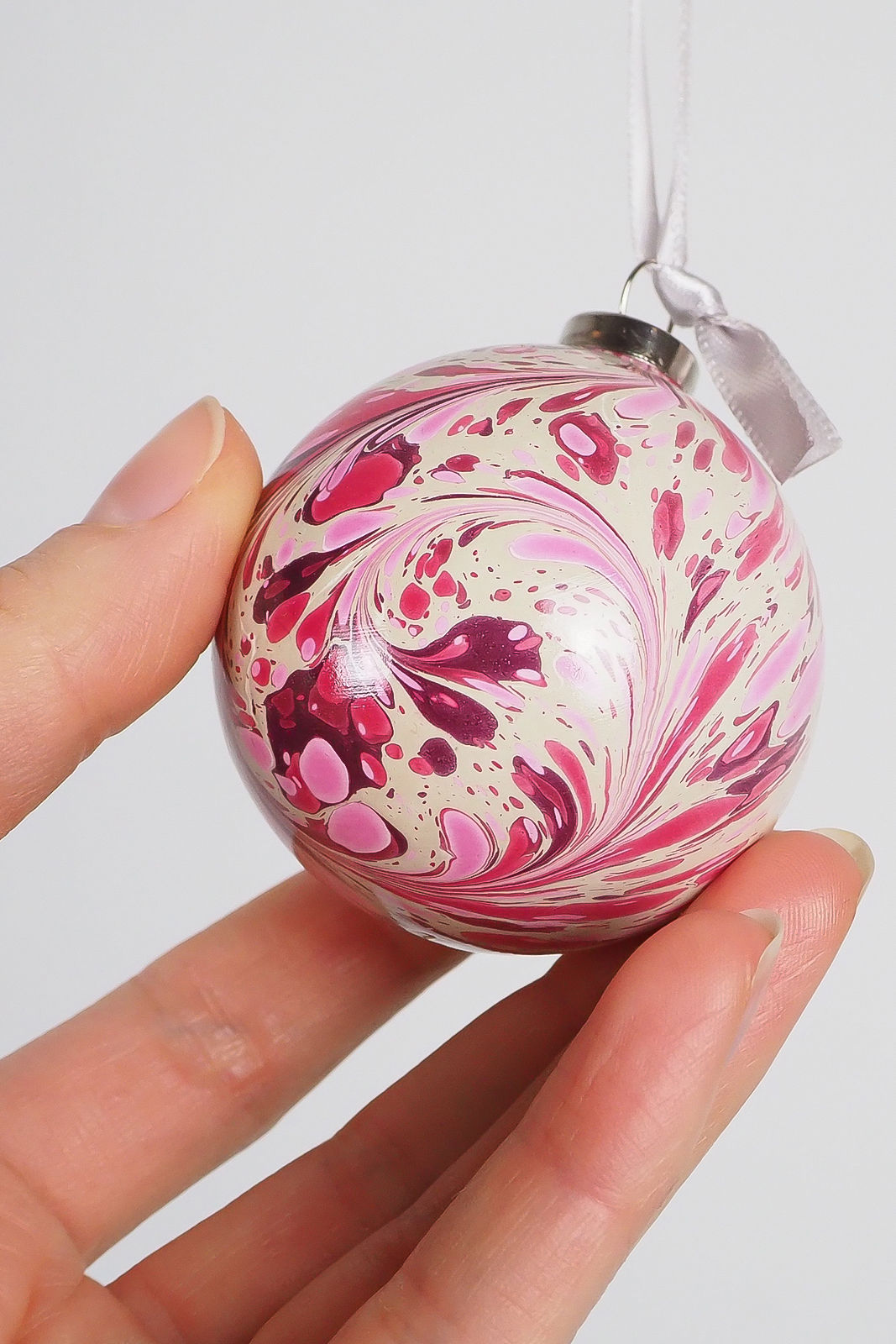 Small Berry Marbled Bauble