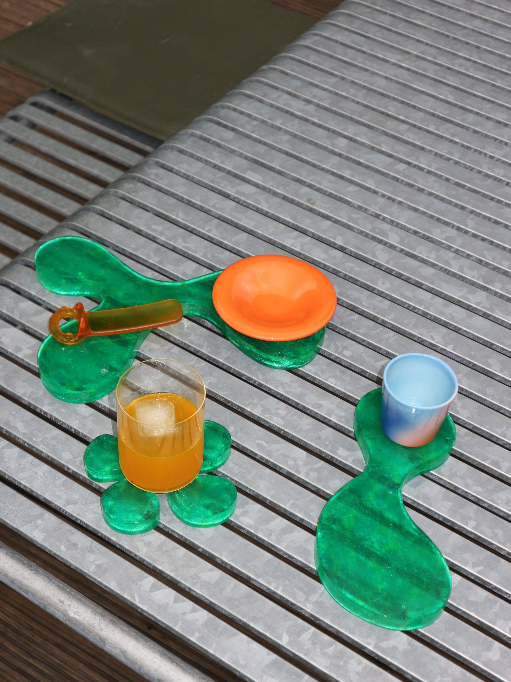 Fleur Objet in Green Recycled Plastic