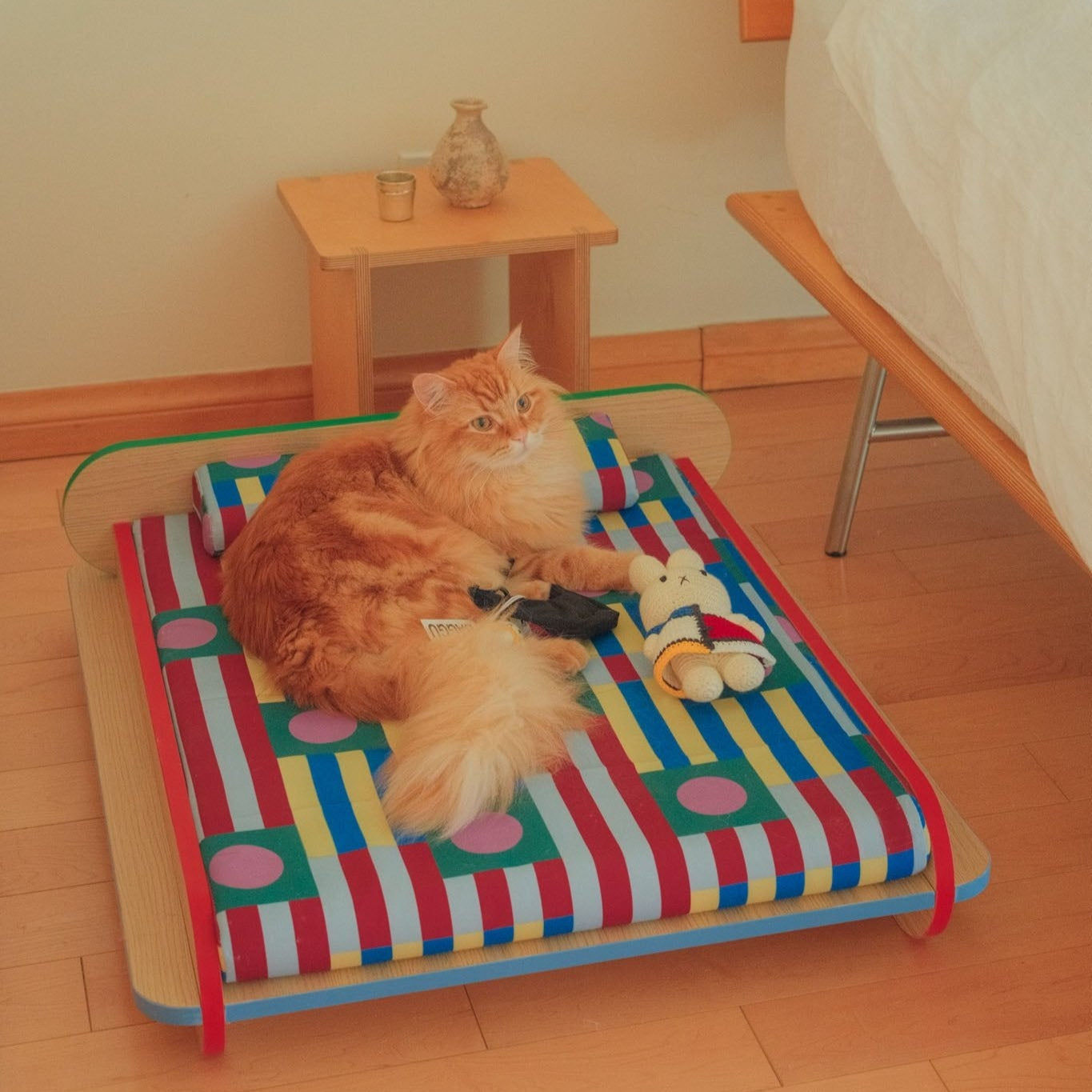 The Leo Bed – Modern Elevated Dog & Cat Bed