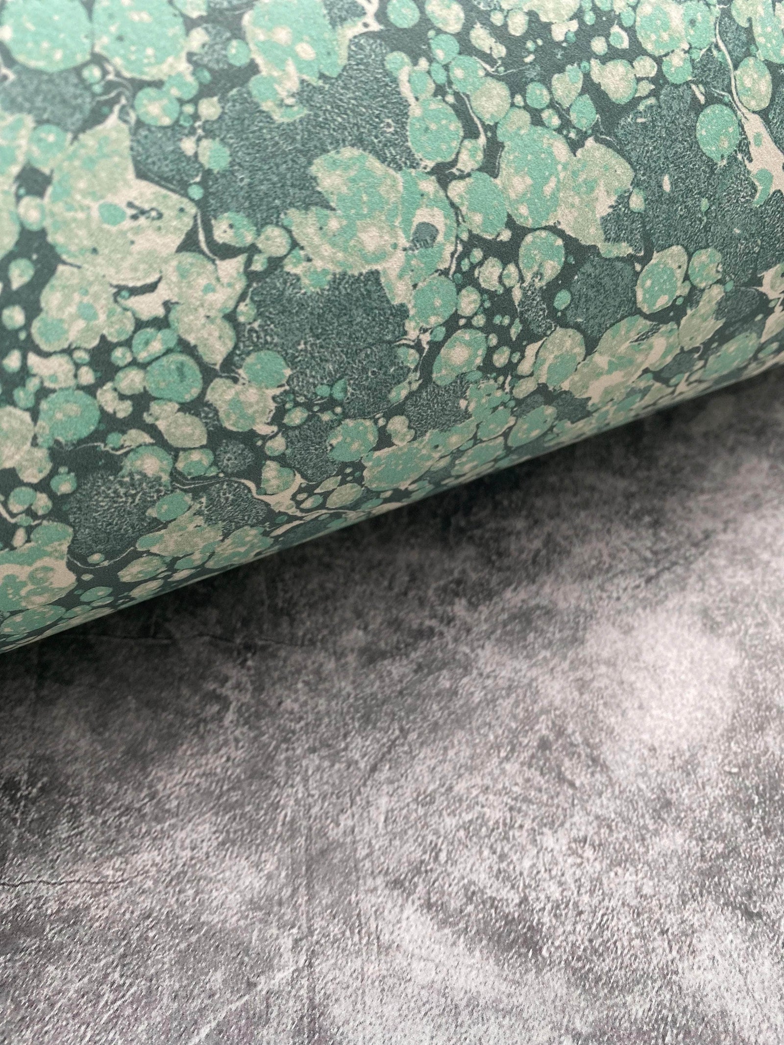 Marbled Wallpaper - 'Ditzy' Col: Aloma - Eco Non-Woven