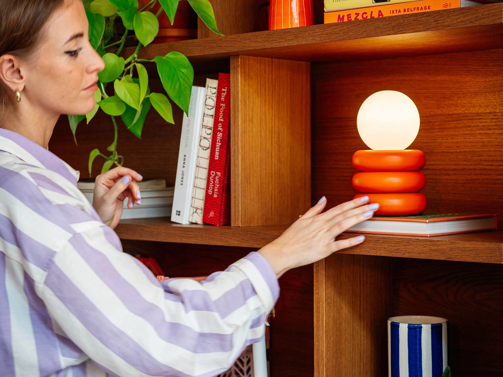 Peel orange cordless table lamp