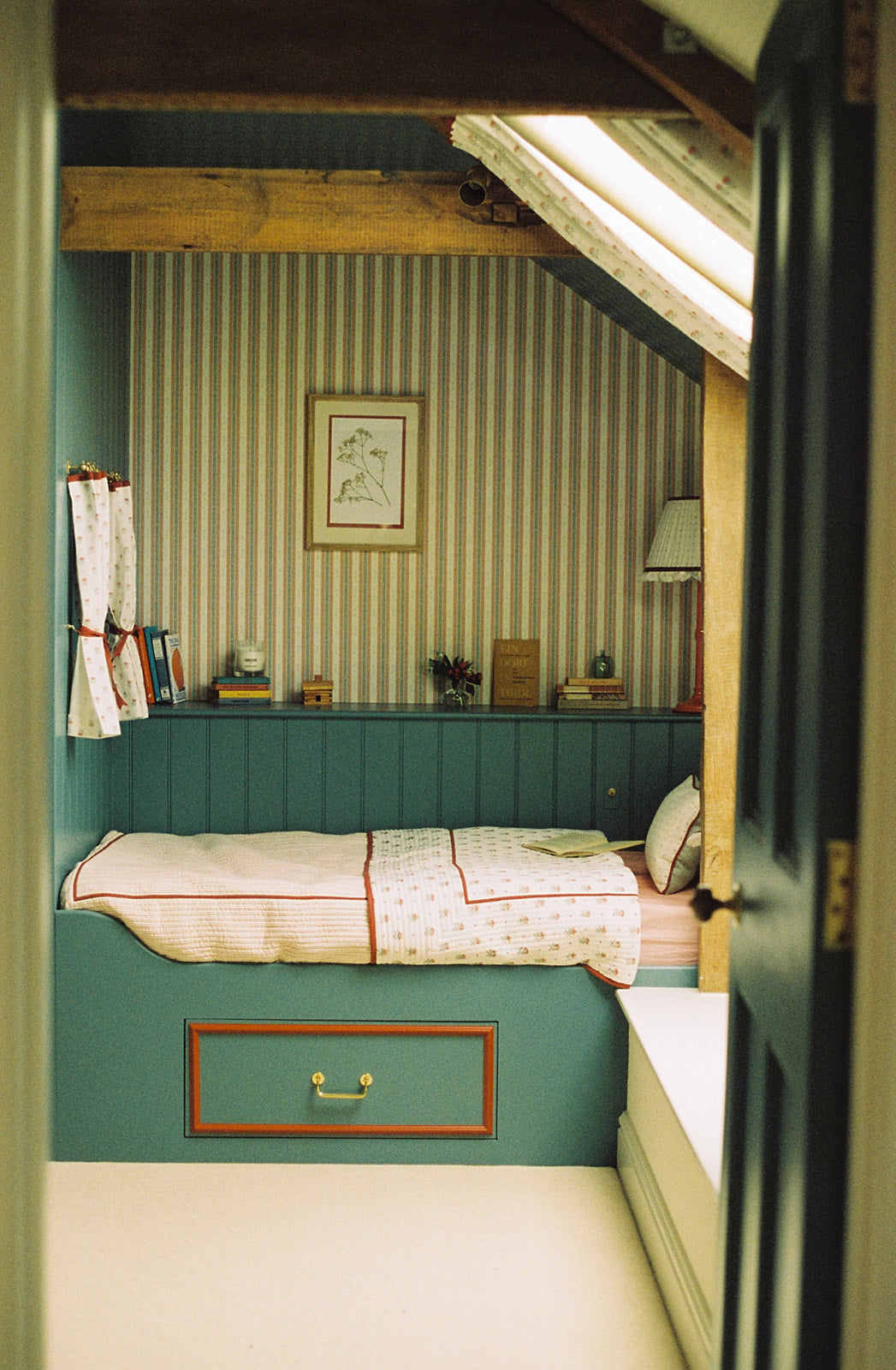 Salzburg Stripe Wallpaper – Green & Red