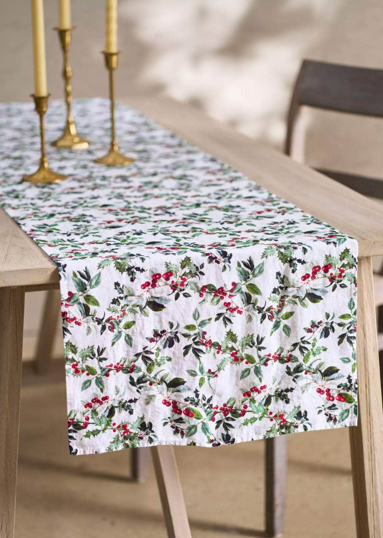 Holly Linen Runner