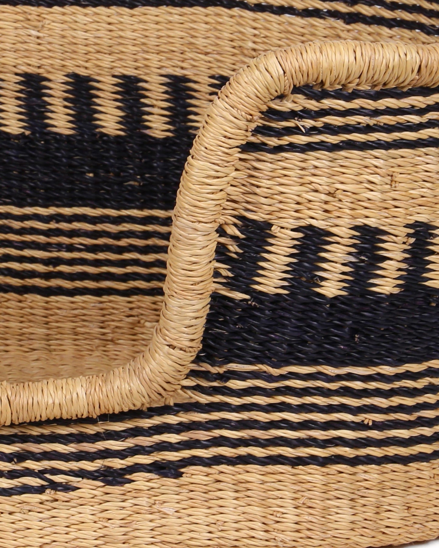 ANUMANU: Black and Natural Dog Basket - Medium