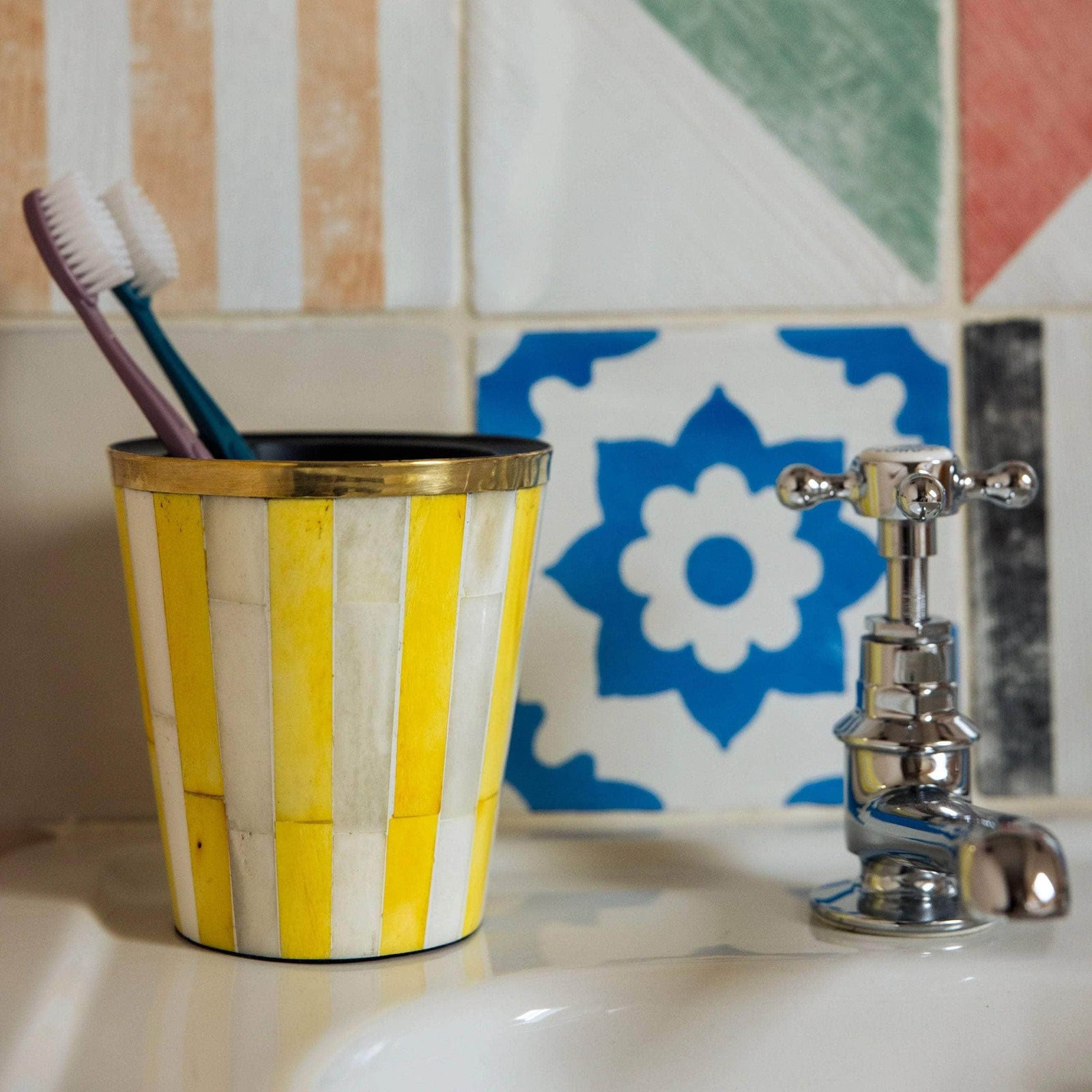 Inlay Brush Pot | Yellow & White | Striped