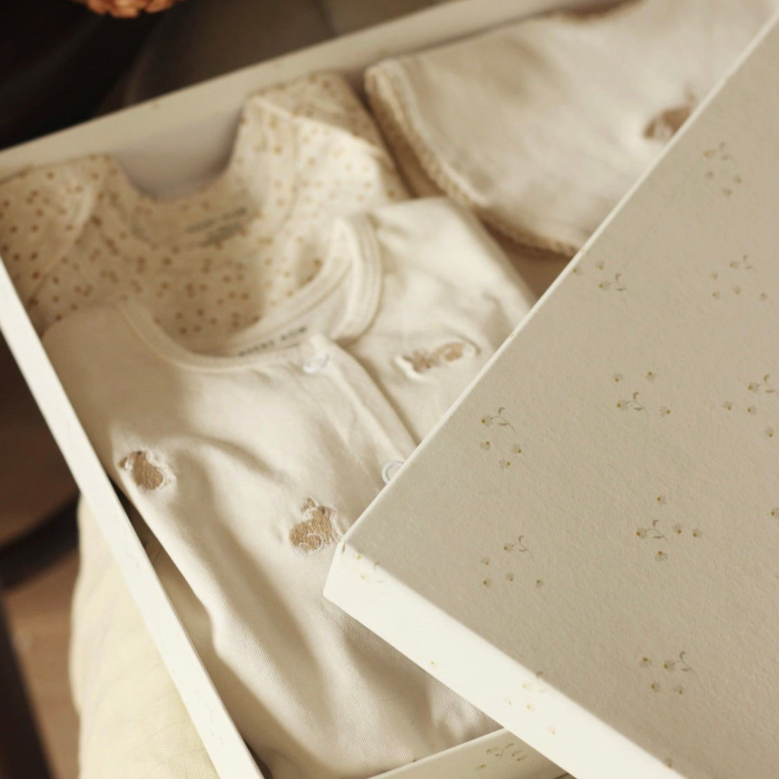 New Baby Starter Gift Set - Bunnies / Daisy Meadow / Wild Chamomile