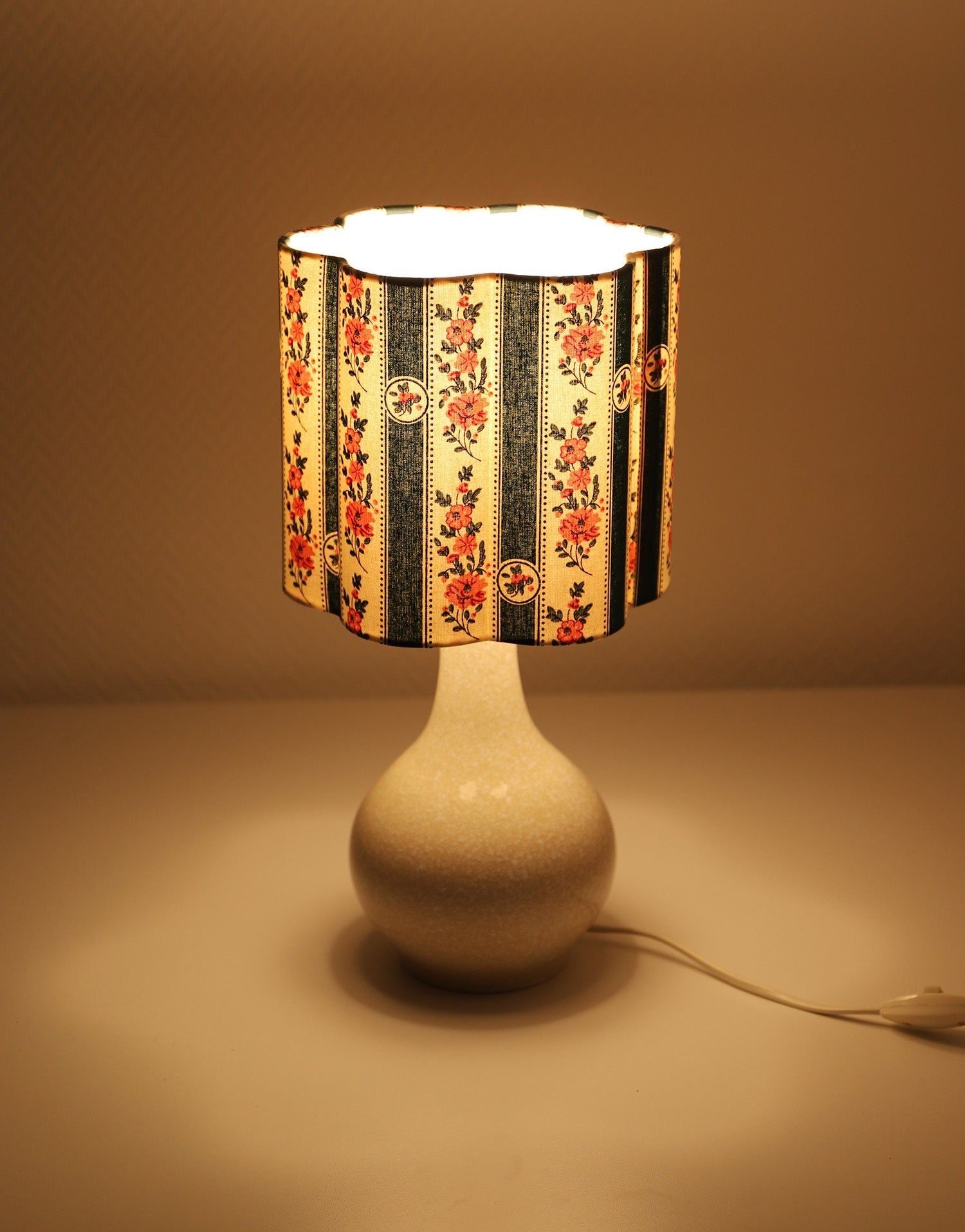 Flora Flower-Shaped Lampshade 'Green Table Lamp'