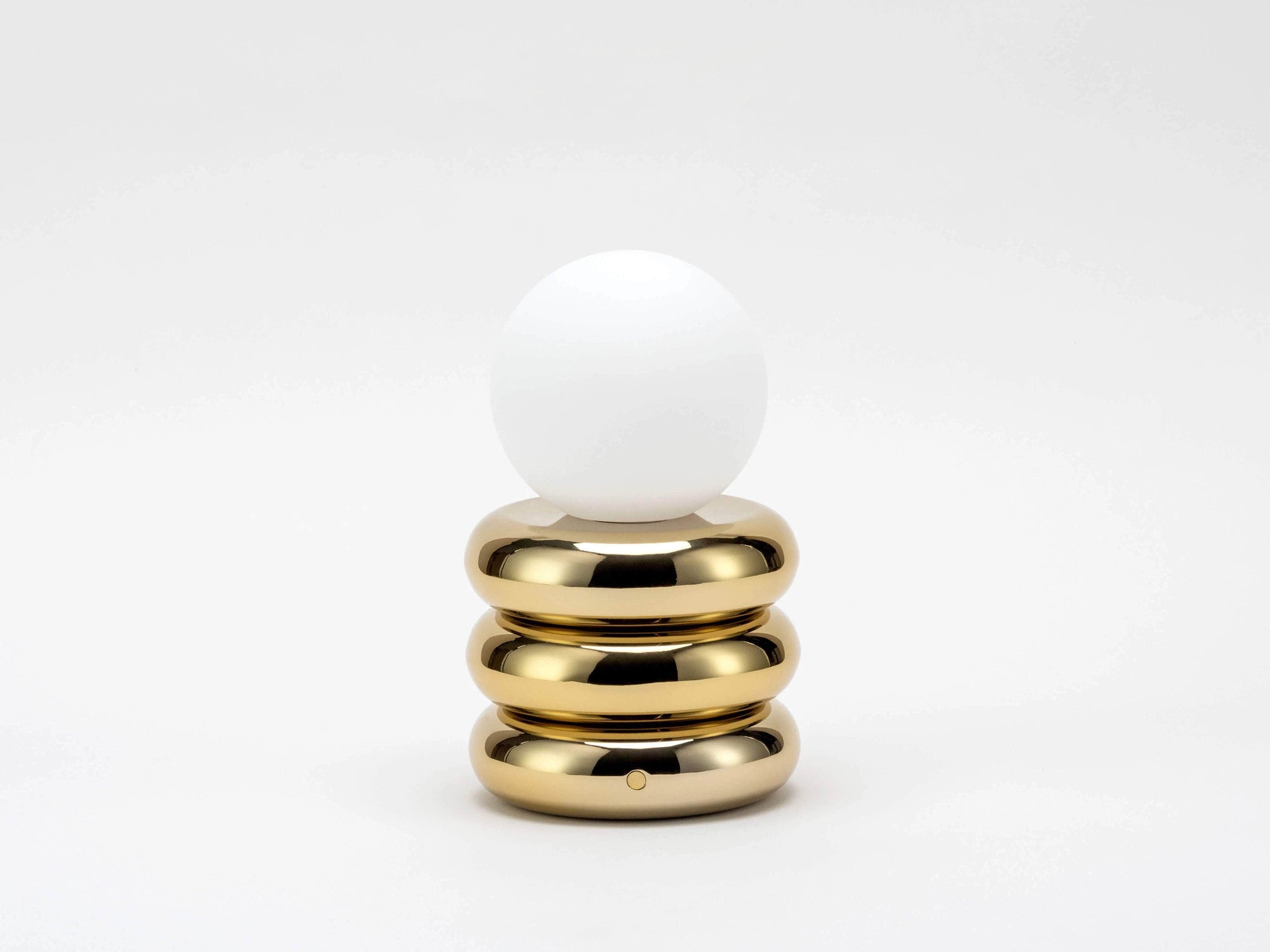 Brass rechargeable table lamp