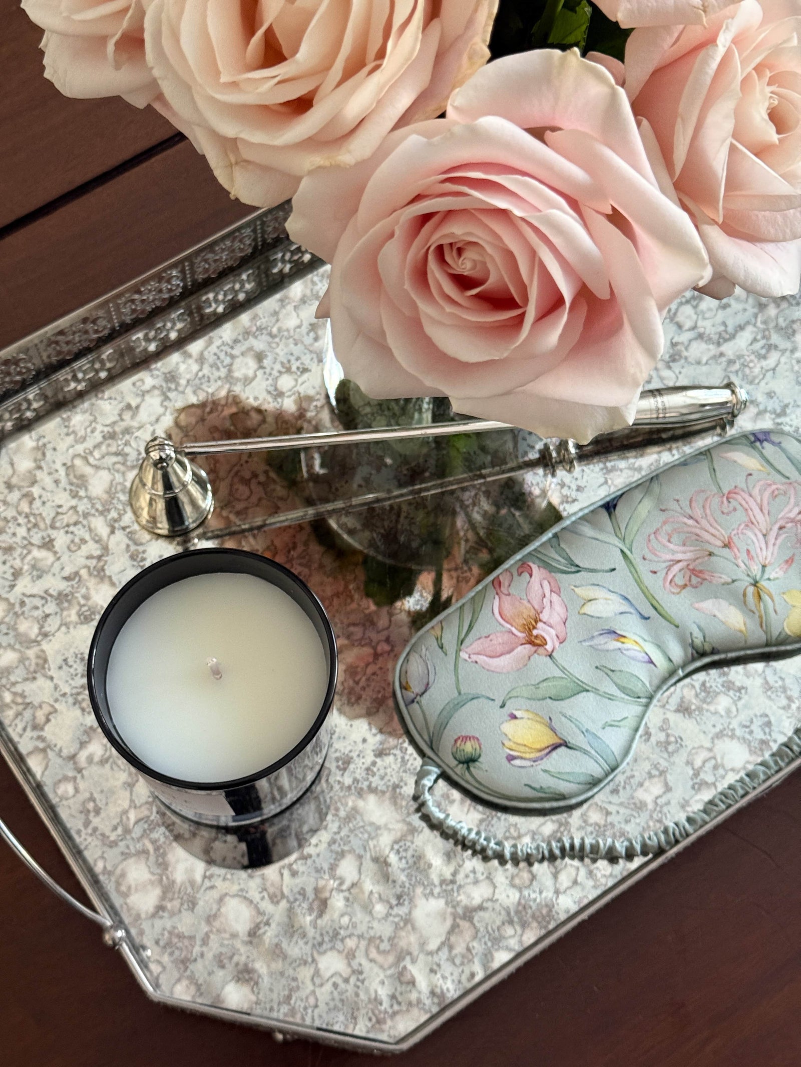 Nuit De Jasmin Candle & Silk Mask