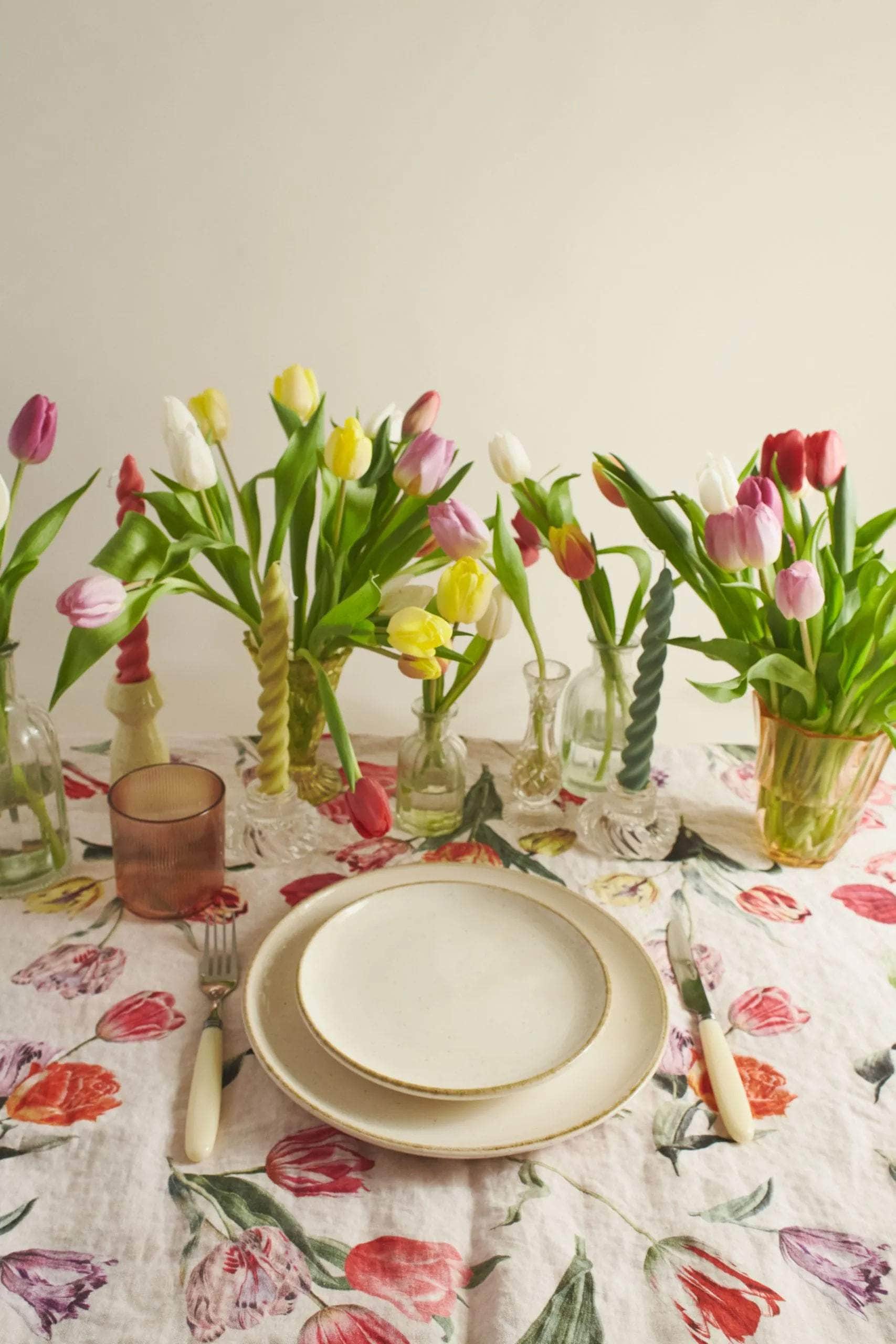 The Tulips Linen Tablecloth - Blush