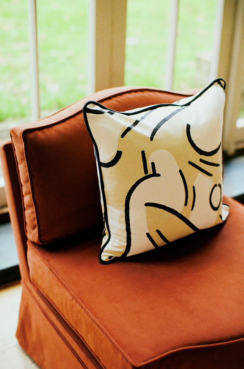 Felix Slipper Chair, Prussian Linen