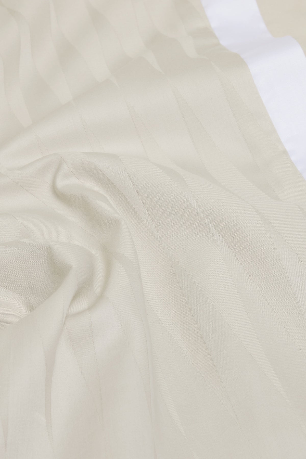 Jacquard Organic Cotton Pillowcases - Sterling Silver