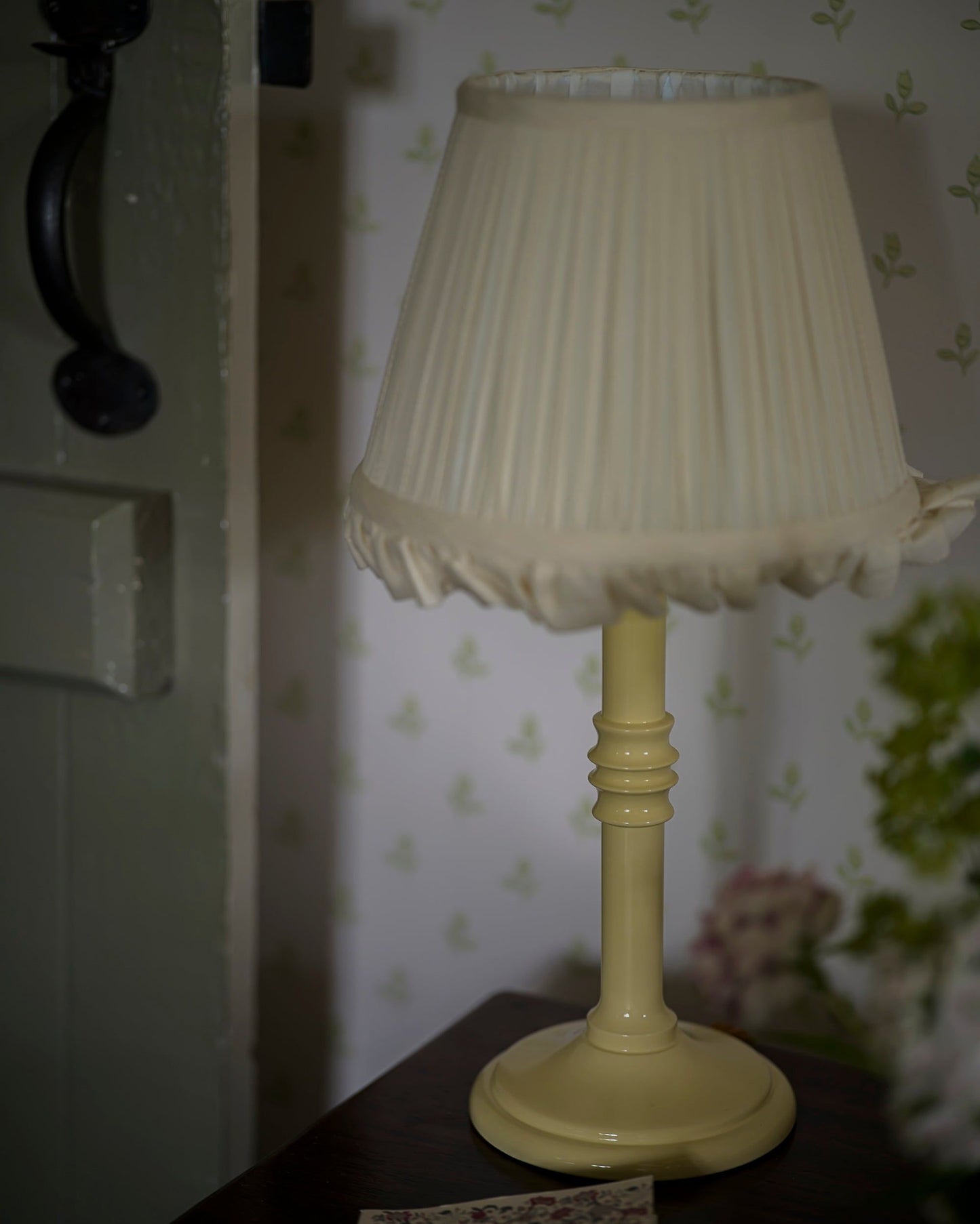 The Small Lacquered Lampstand in Buttercup