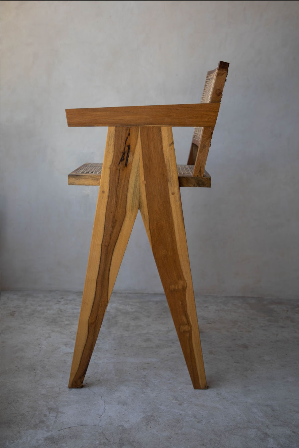 Piltra Stool