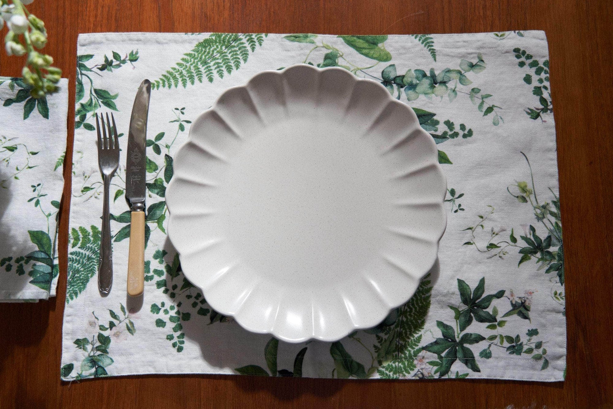 Eden Reversible Linen Placemat
