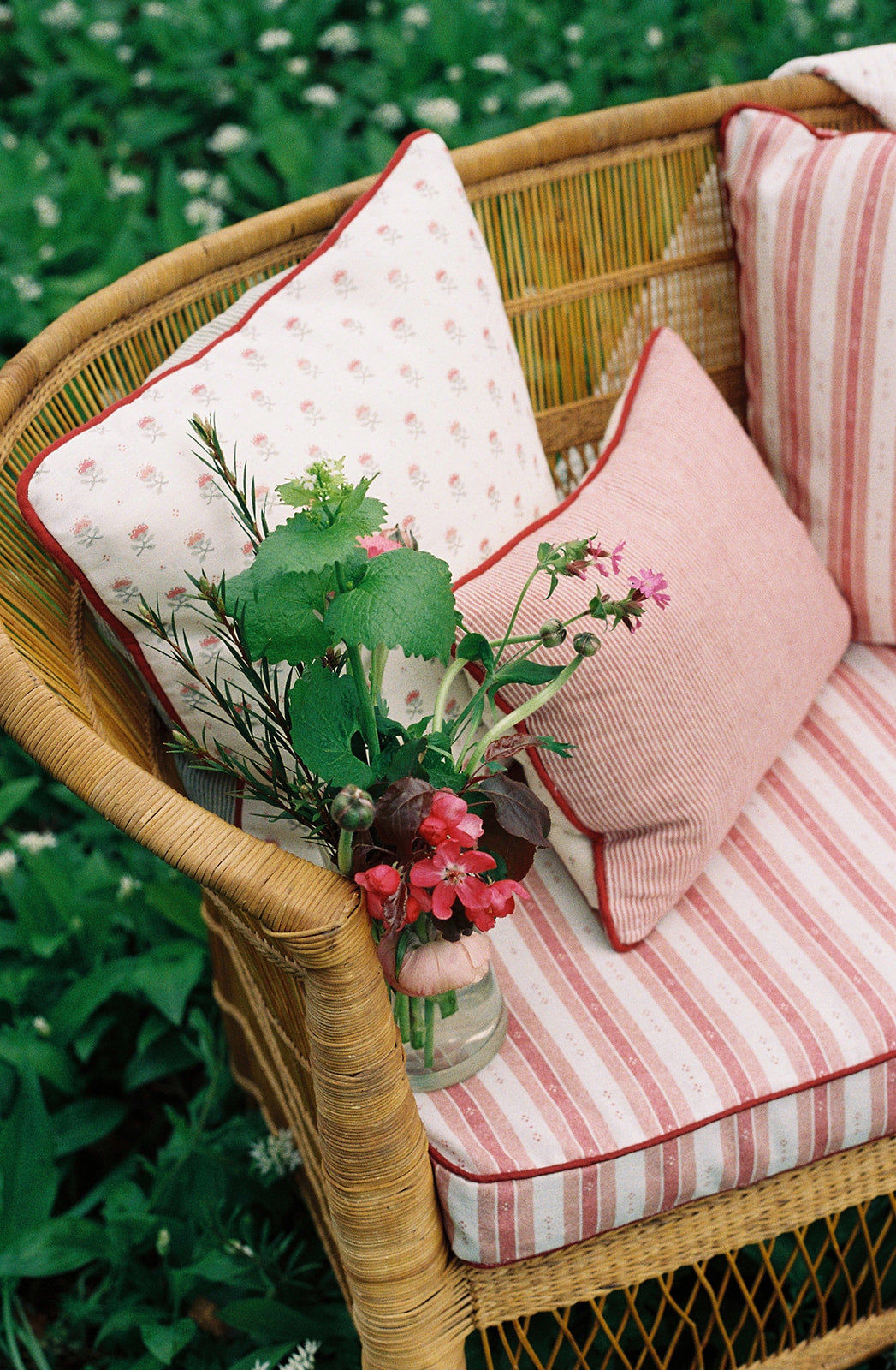 Minni Red Cushion – Rectangle