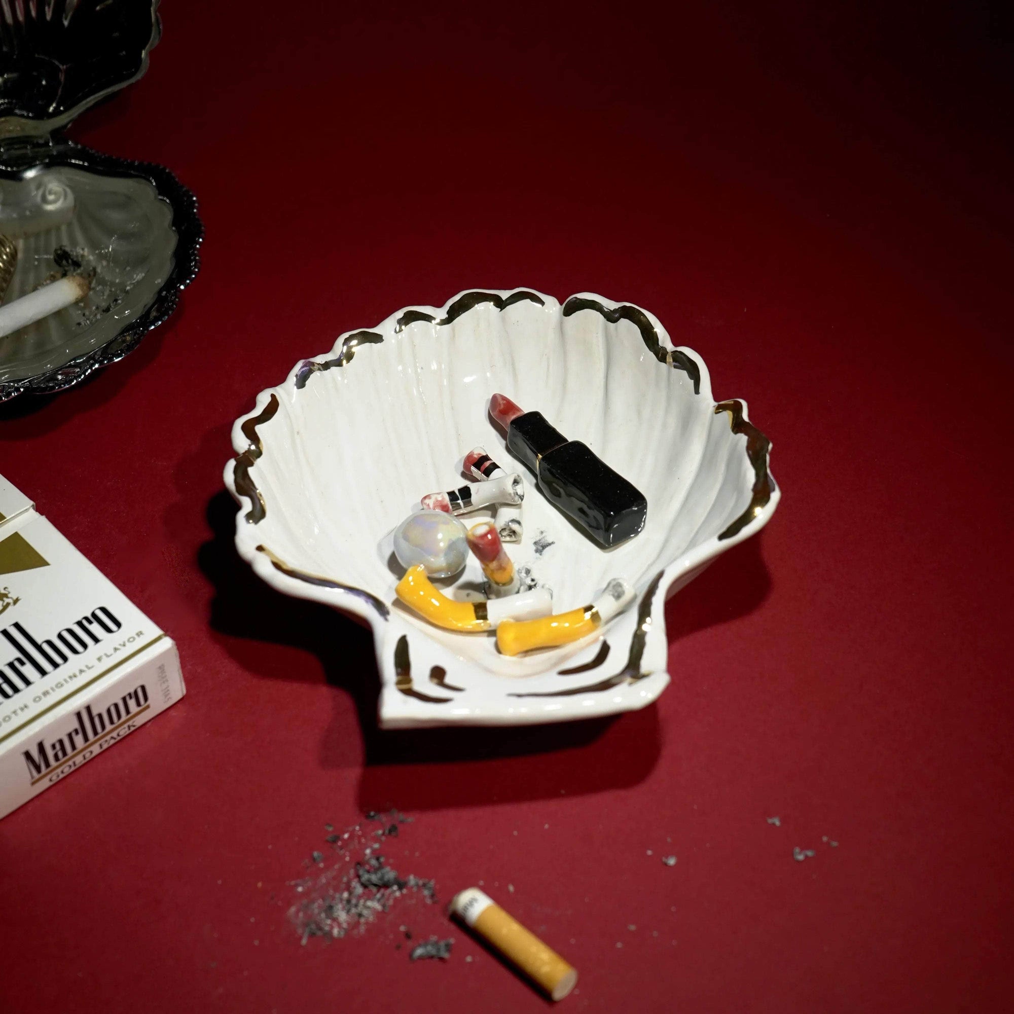 Menthol & Lipstick Ashtray
