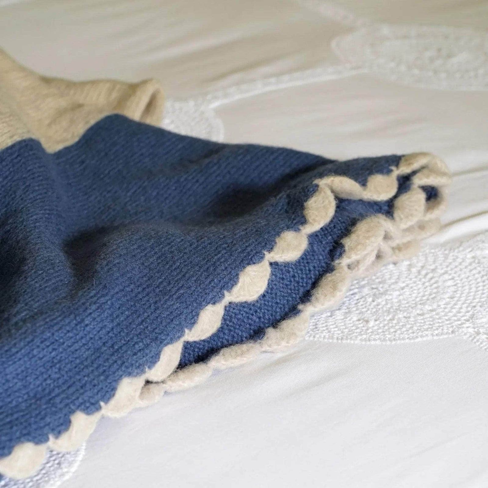 Bordered Knitted Throw - Blue