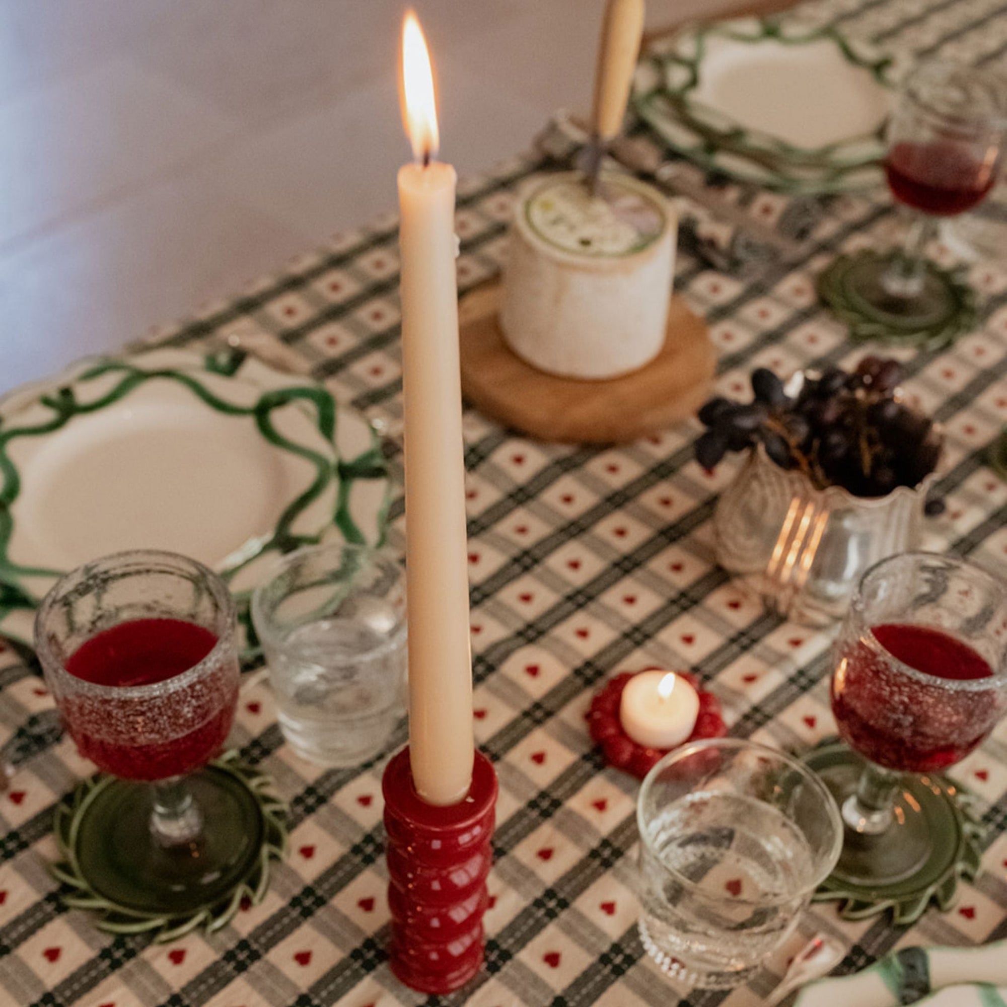 Olaf Candlestick M - Cherry Red