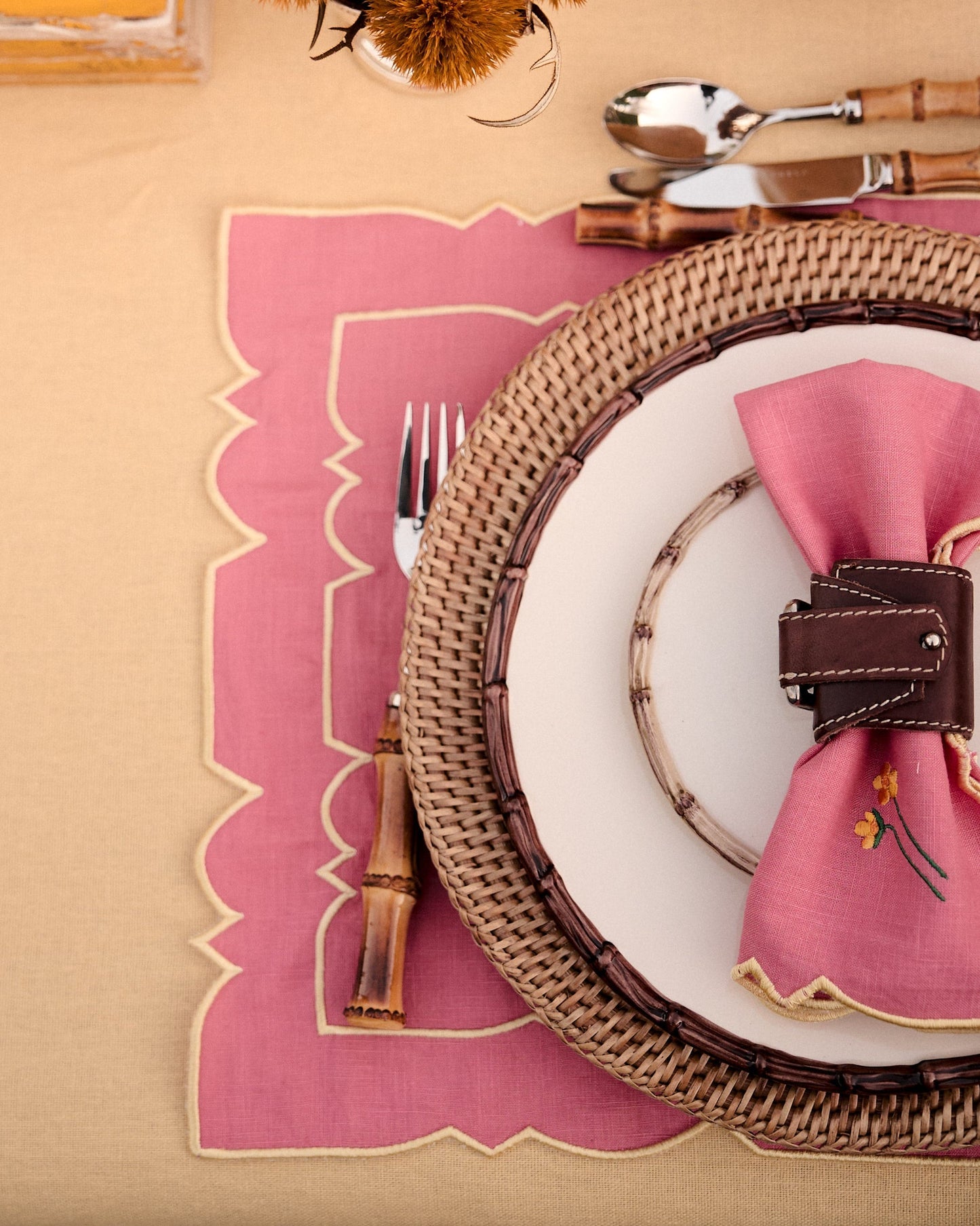 Gardénia Placemat, Pink with Yellow
