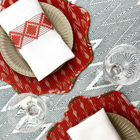Quilted Scallop Placemat - Red & Green Ikat